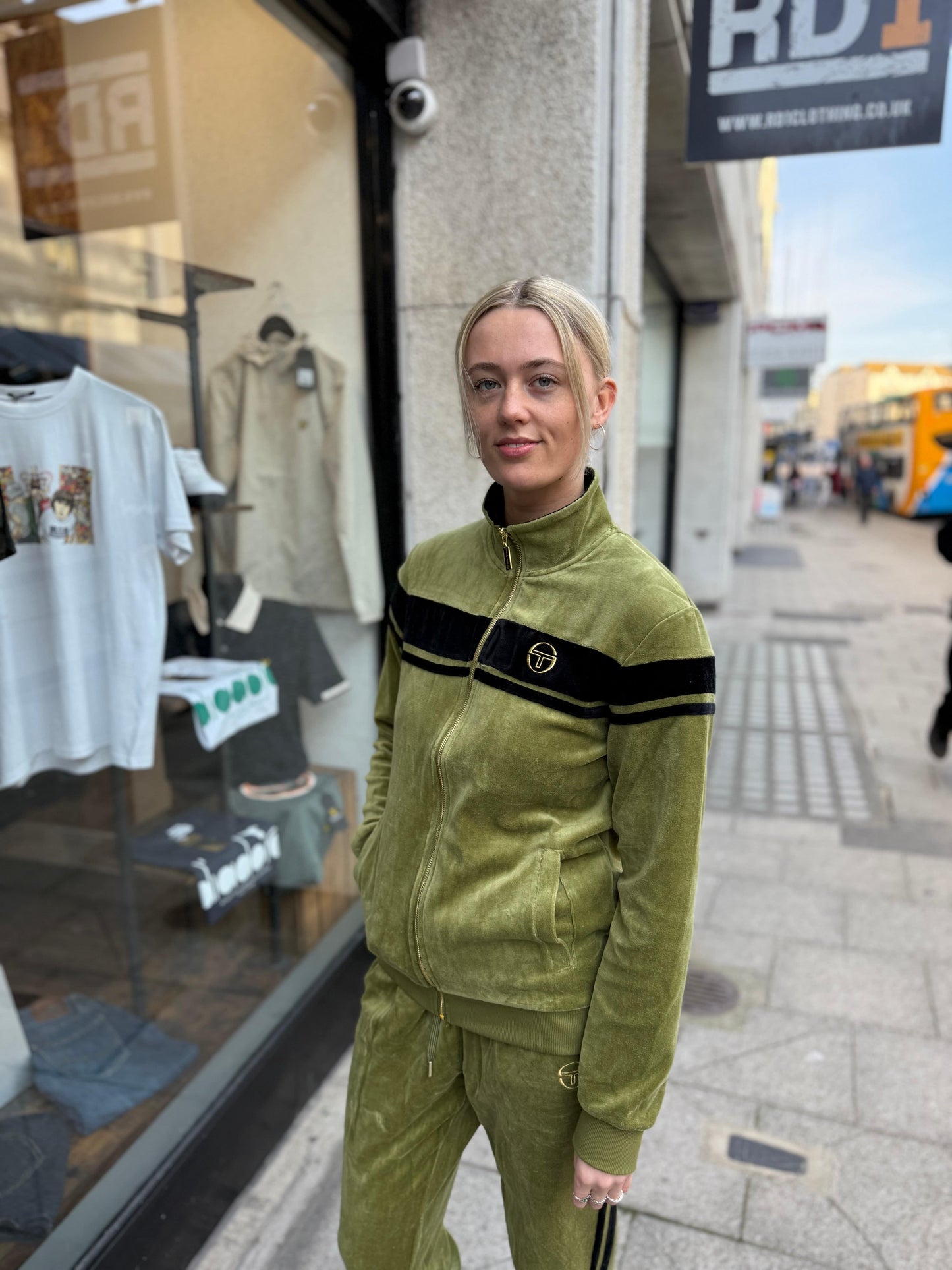 Sergio Tacchini Damarindo Velour Track Pants In Sphagnum - RD1 Clothing