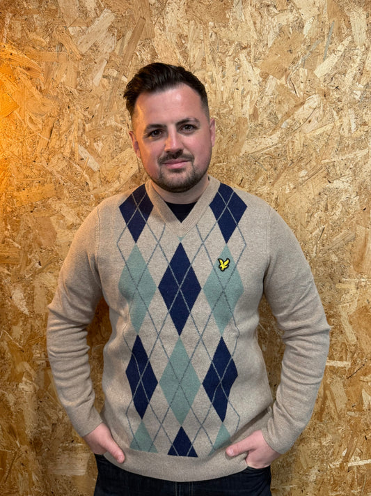Lyle & Scott Argyle V-neck Jumper Oatmeal/Sage Leaf - RD1 Clothing