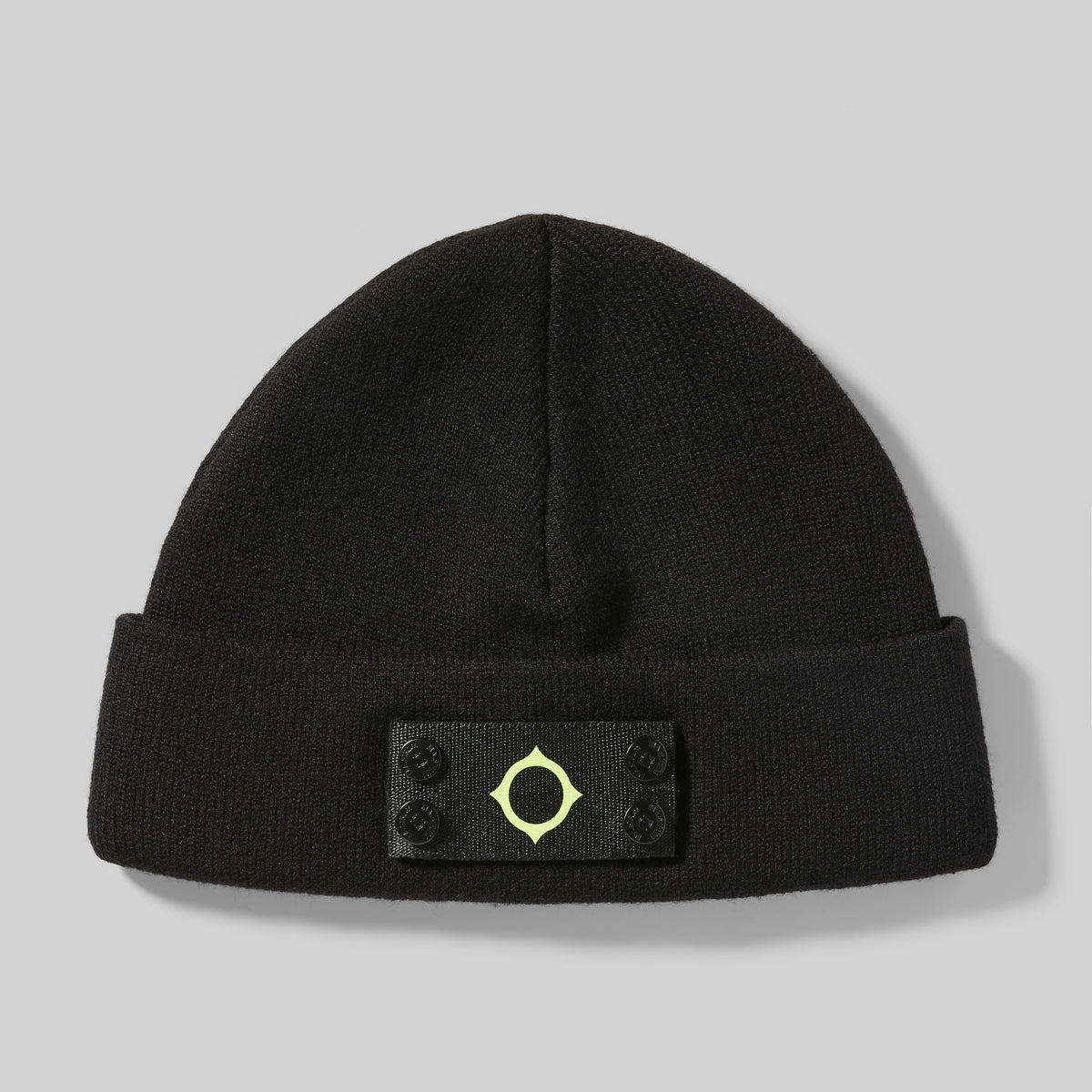 MA.STRUM Badge Beanie Jet Black