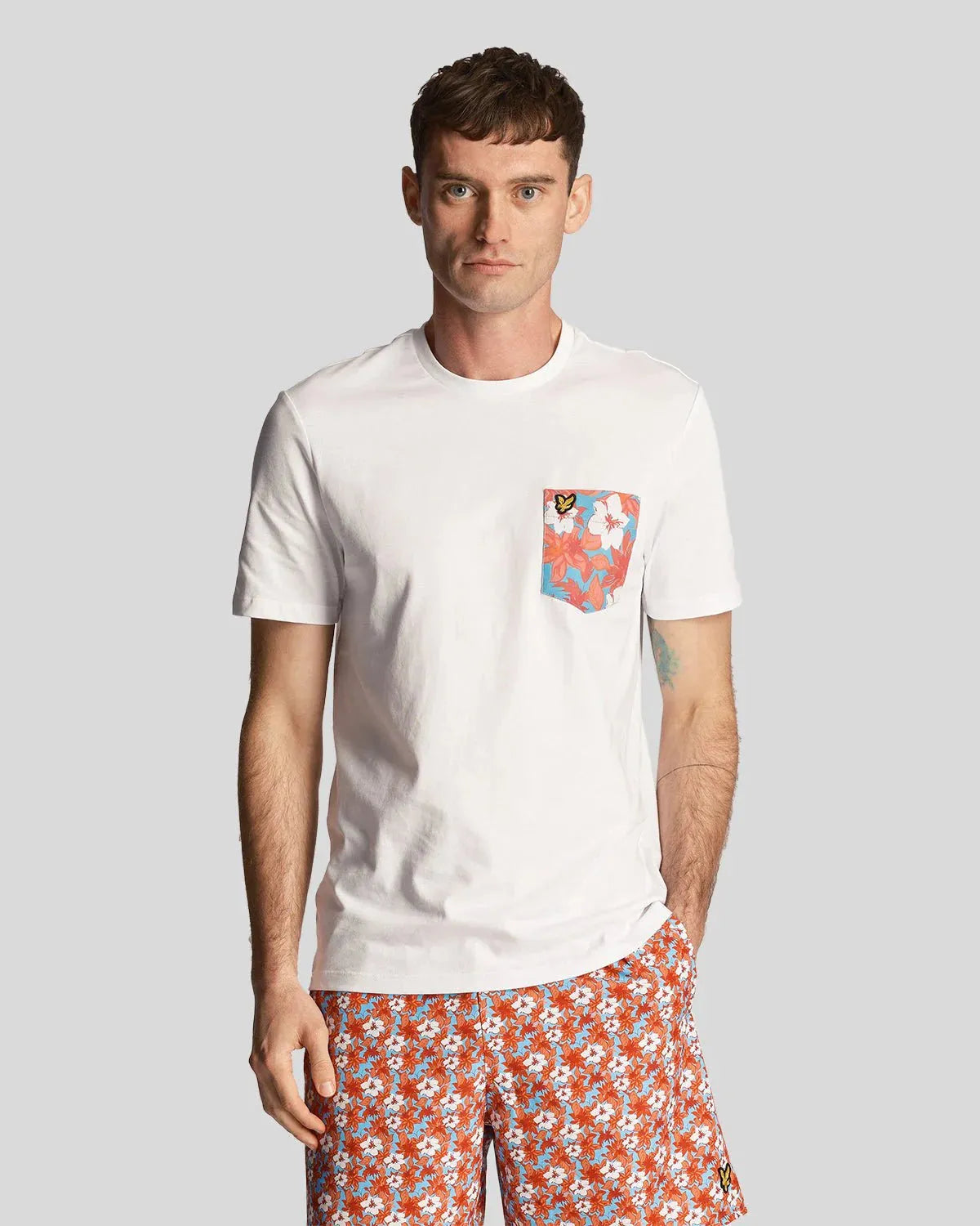 Lyle & Scott Floral Print Pocket T-Shirt In White