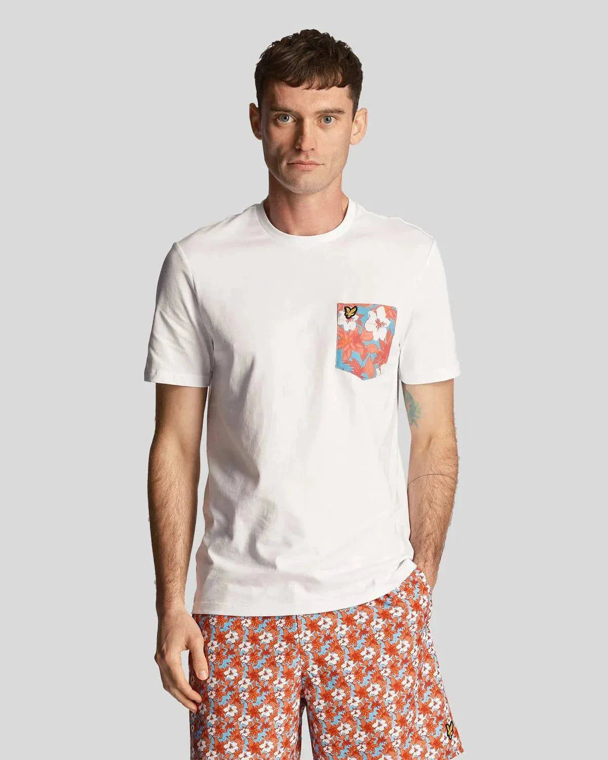 Lyle & Scott Floral Print Pocket T-Shirt In White - RD1 Clothing