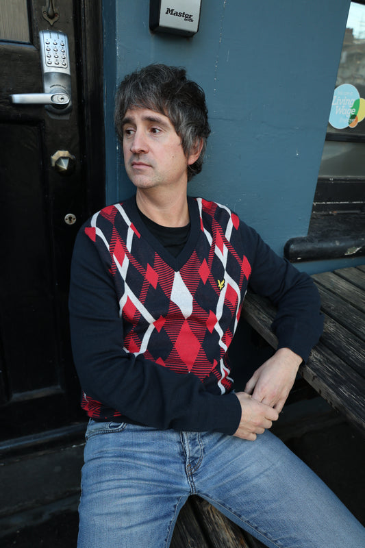 Lyle & Scott Cotton Argyle V Neck Jumper Dark Navy/Cherry Red - RD1 Clothing