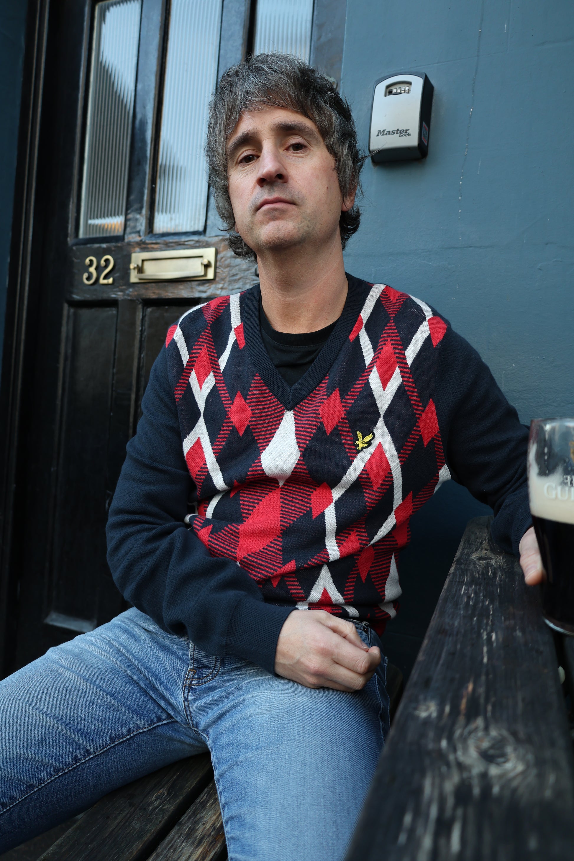 Lyle & Scott Cotton Argyle V Neck Jumper Dark Navy/Cherry Red - RD1 Clothing