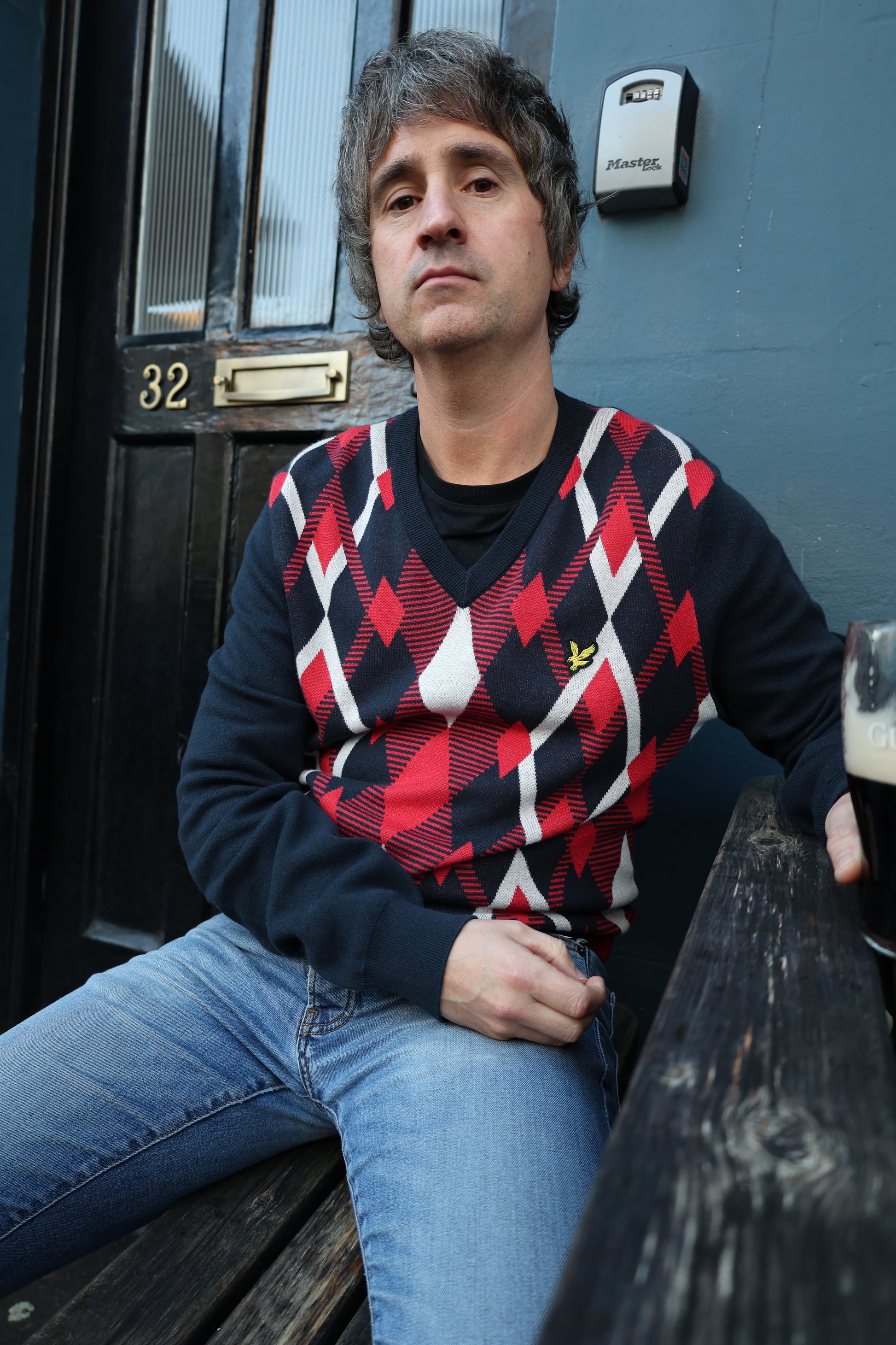 Lyle & Scott Cotton Argyle V Neck Jumper Dark Navy/Cherry Red - RD1 Clothing