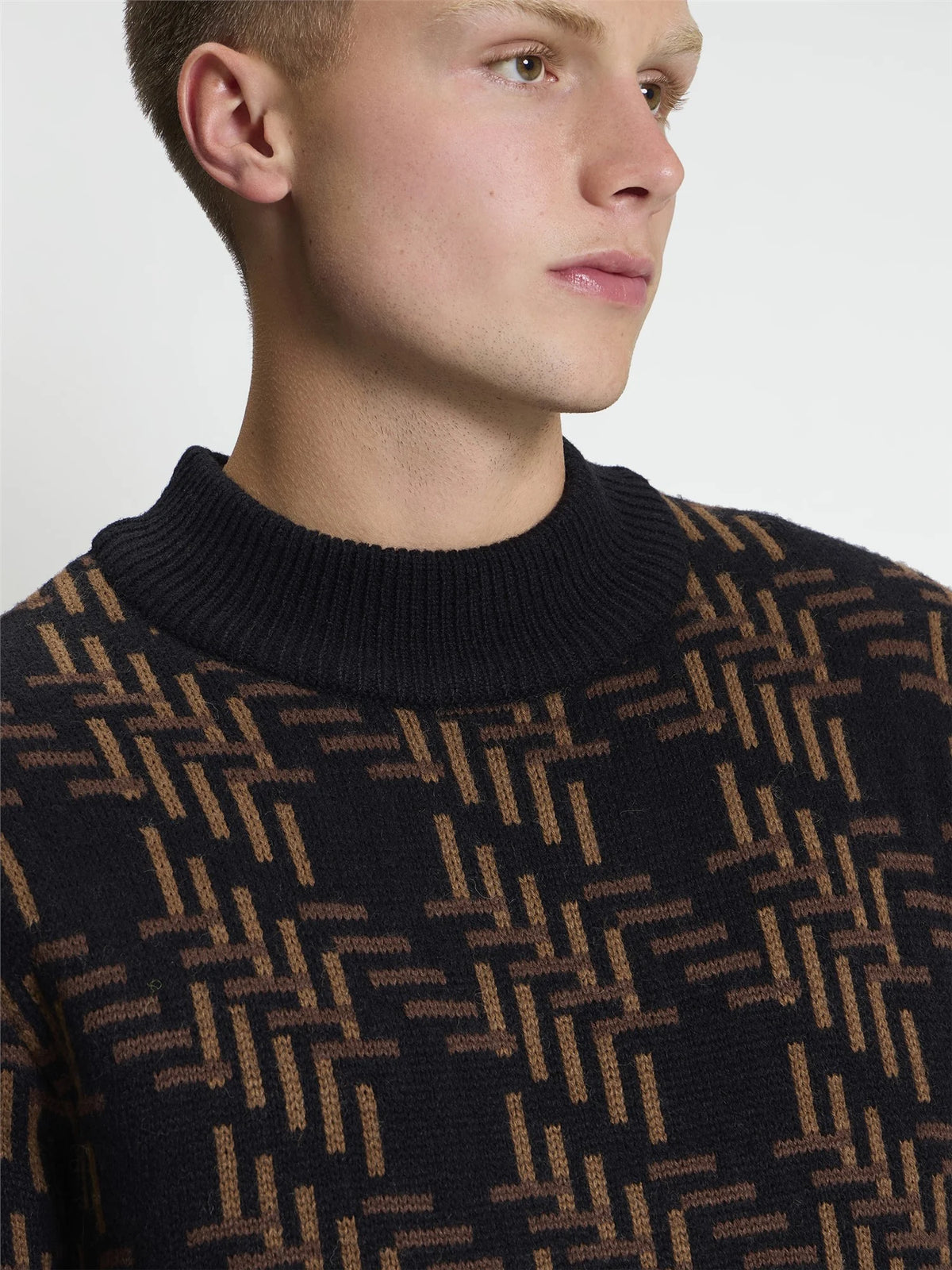 Ben Sherman oversized dogtooth crew neck jumper in black, featuring a classic pattern and ribbed collar, made by RD1 Clothing.