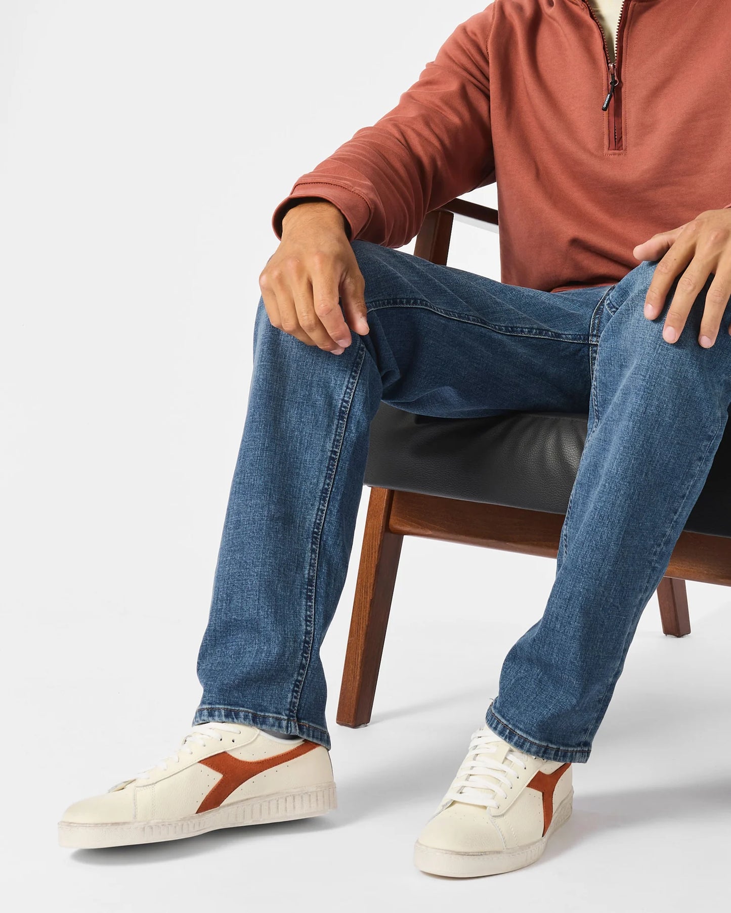 Weekend Offender Tapered Fit Denim Jeans Washed Vintage