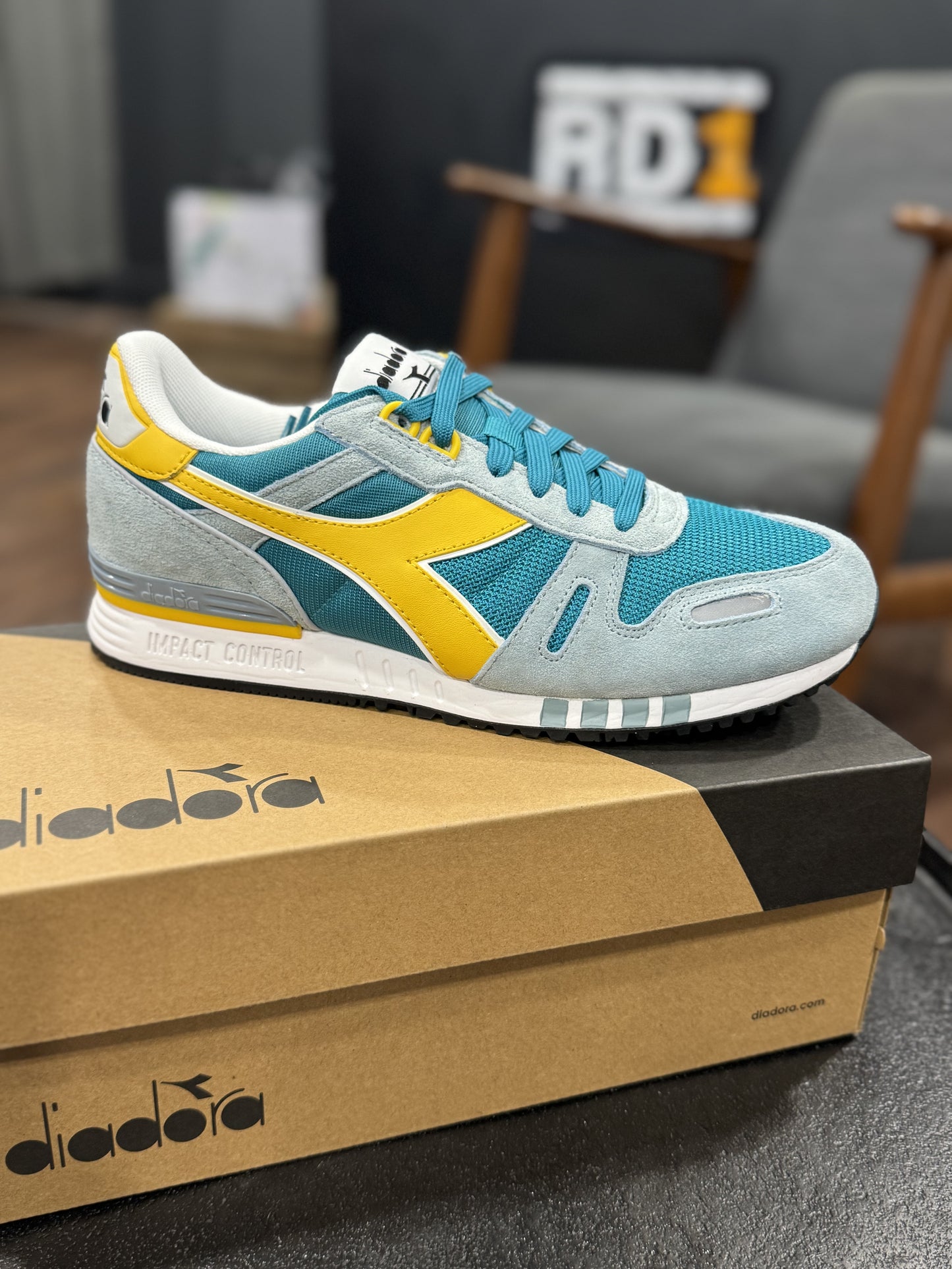 Diadora Titan Sky Blue Lake