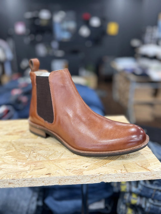 Roamers Leather Chelsea Boot In Sand