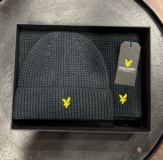 Lyle & Scott Waffle Scarf and Beanie Set Dark Navy