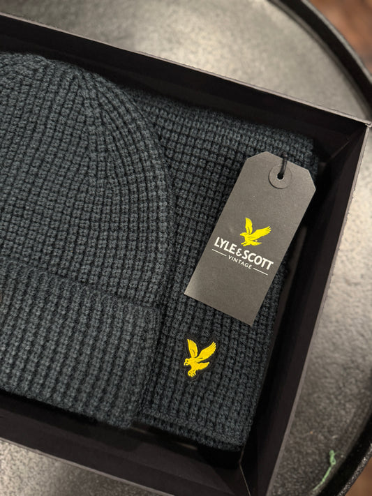 Lyle & Scott Waffle Scarf and Beanie Set Dark Navy