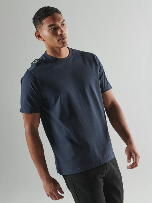 MA.STRUM Badge Tee Navy
