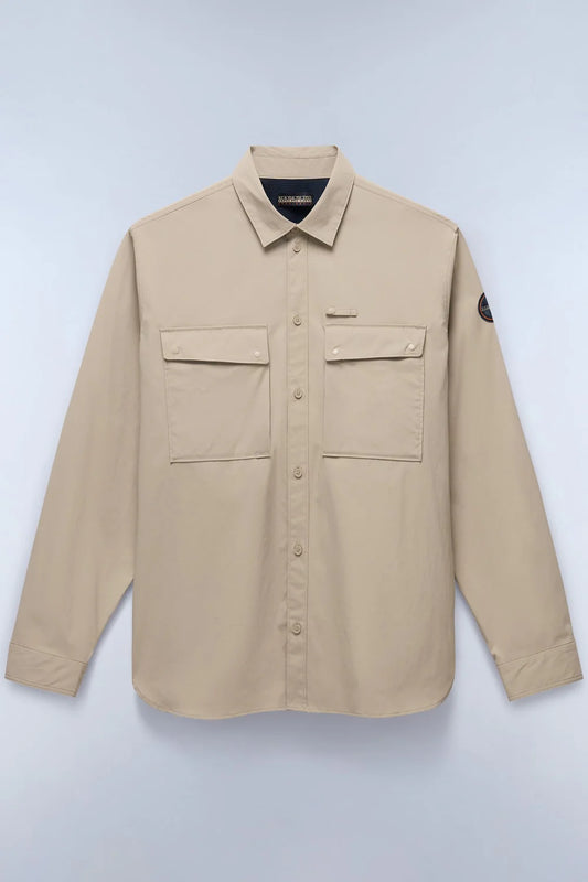 Napapijri G-Bosson beige overshirt, lightweight over shirt with button front and chest pockets, casual outdoor style.