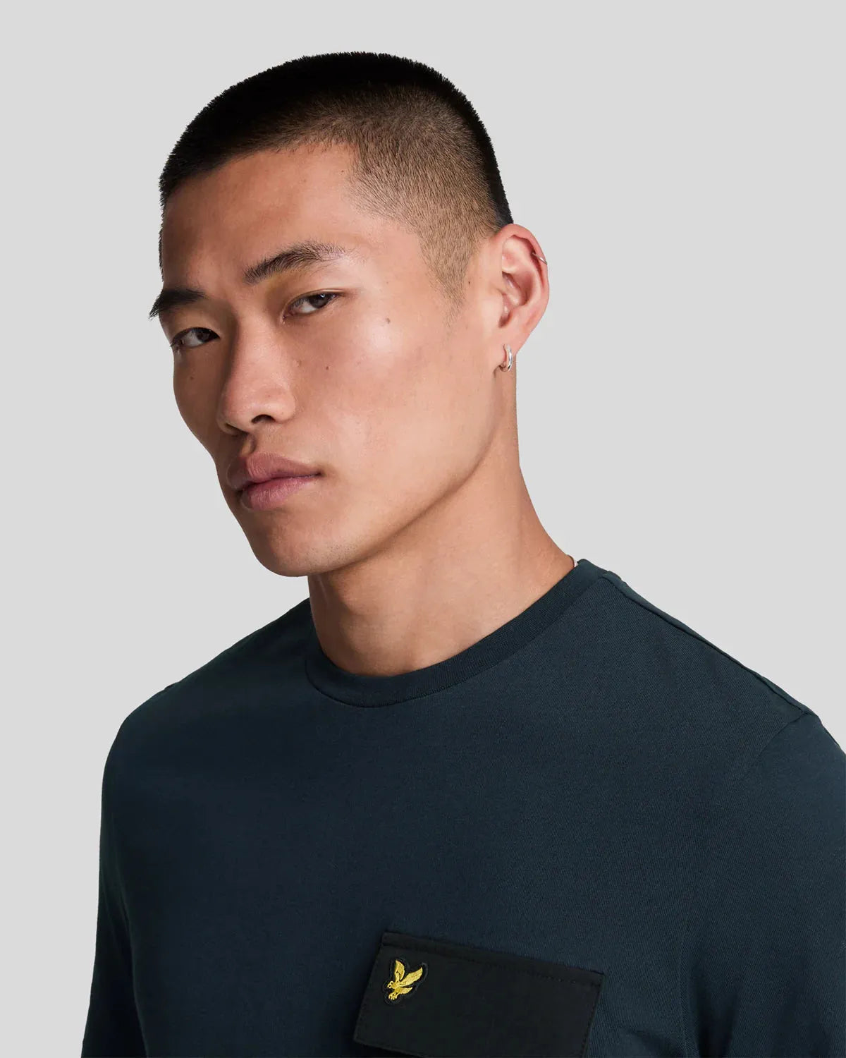 Lyle & Scott Woven Pocket T-Shirt In Dark Navy