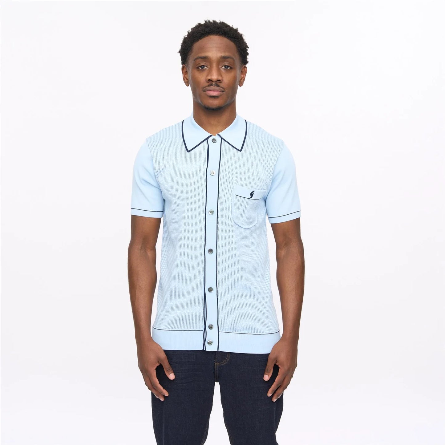 Gabicci Vintage Gabicci Di Lello knitted polo shirt with surf-inspired design, featuring a classic collar and textured knit fabric.