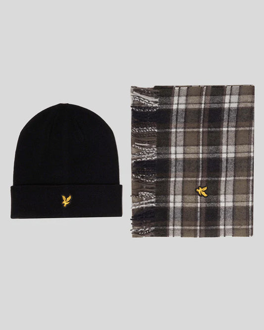 Lyle & Scott Lambswool Blend Scarf and Beanie Set Jet Black